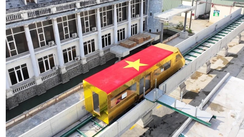 Việt Nam vừa c&oacute; đo&agrave;n t&agrave;u d&aacute;t v&agrave;ng được chạy thử dưới l&ograve;ng đất, thiết kế chở được 80 kh&aacute;ch - Ảnh 1.