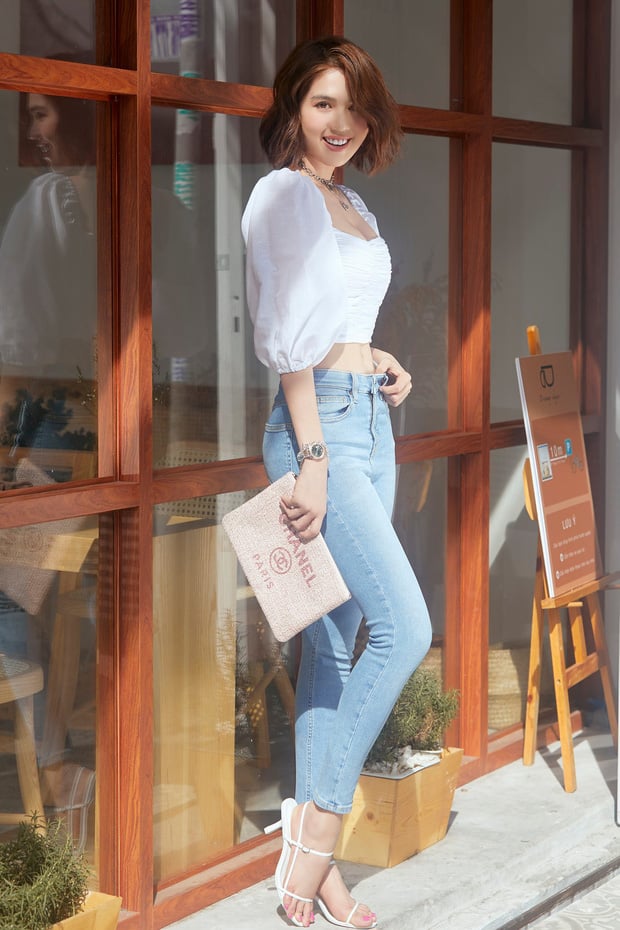 Ngọc Trinh g&acirc;y sốt khi mặc lại quần jeans 10 tuổi- Ảnh 7.