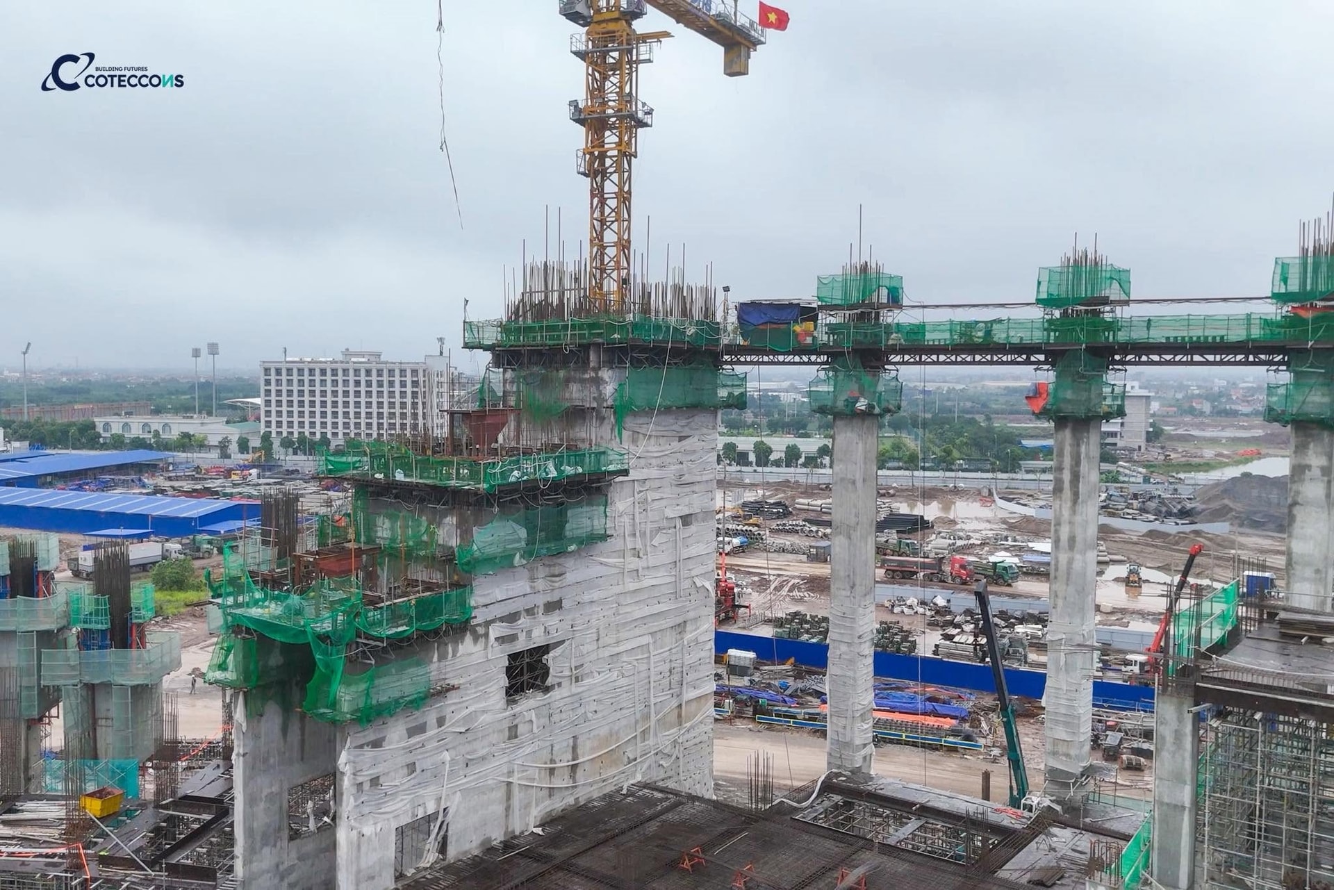 Lộ diện tiến độ si&ecirc;u s&acirc;n vận động lớn thứ 2 Việt Nam tại Hưng Y&ecirc;n: Hạ tầng vượt chuẩn FIFA, sở hữu c&ocirc;ng nghệ chưa từng c&oacute; tại Việt Nam- Ảnh 3.