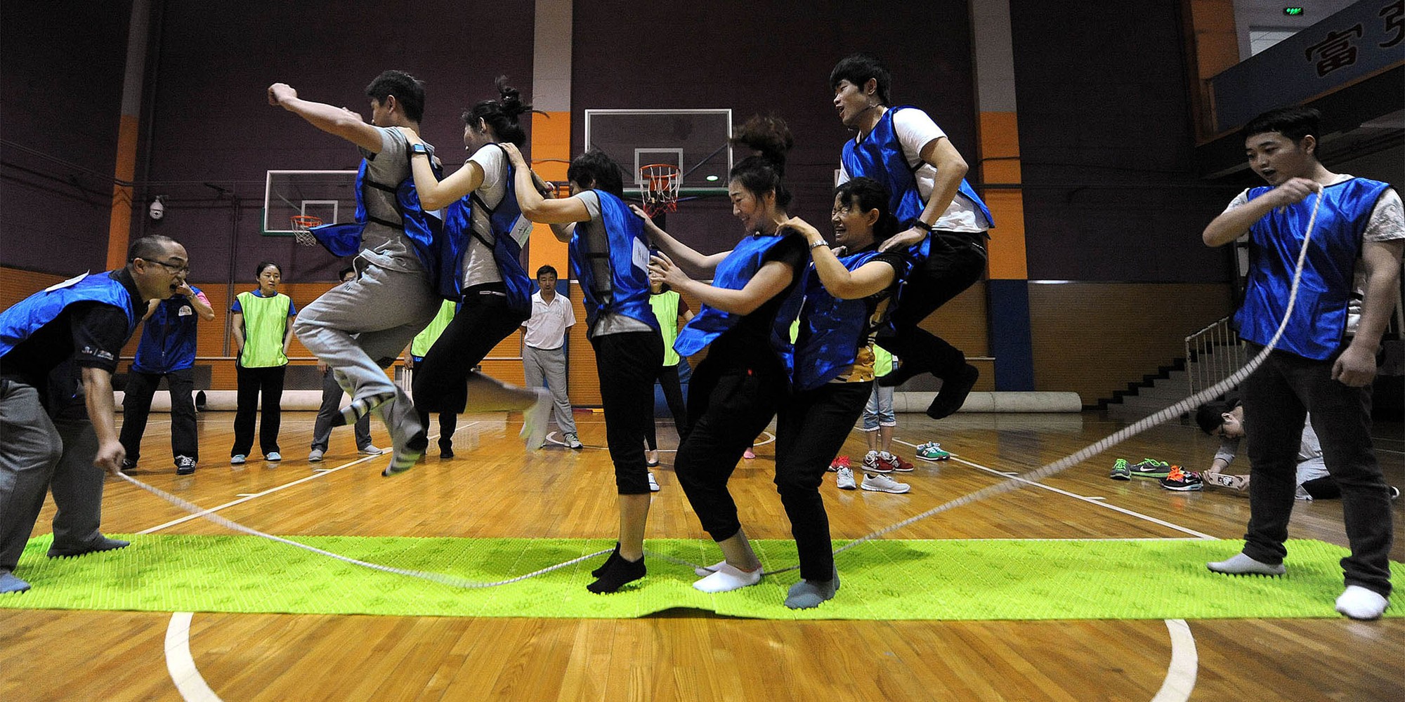 Bị sa thải v&igrave; kh&ocirc;ng tham gia &ldquo;team building&rdquo;- Ảnh 1.