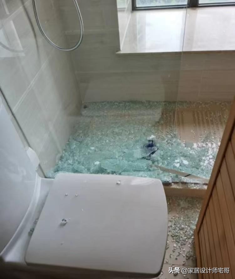 Ng&agrave;y c&agrave;ng nhiều gia đ&igrave;nh bỏ v&aacute;ch tắm k&iacute;nh: 5 giải ph&aacute;p thay thế đẹp hơn, dễ vệ sinh hơn v&agrave; tiết kiệm diện t&iacute;ch- Ảnh 2.