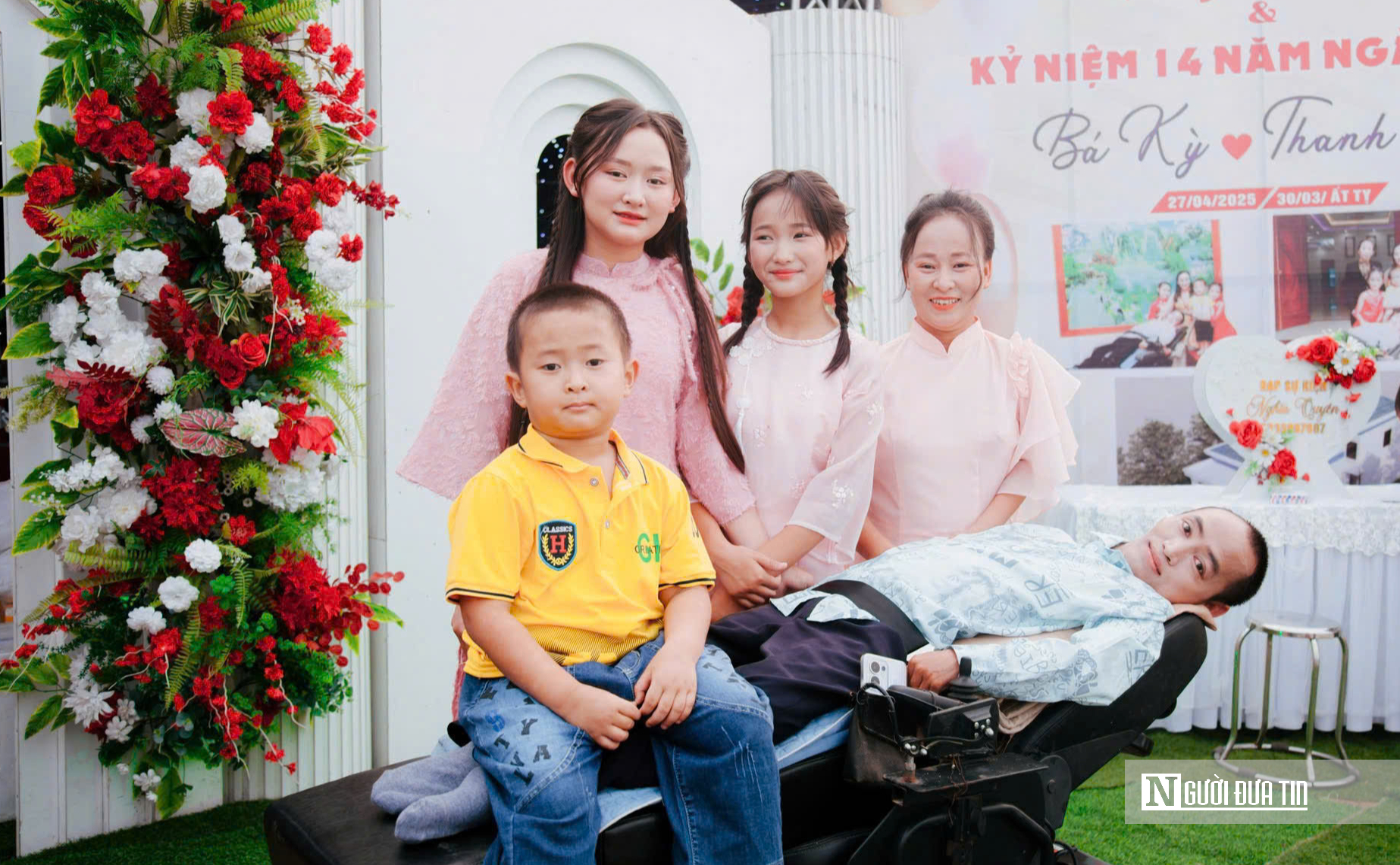 &ldquo;Nghị lực th&eacute;p&rdquo; của người đ&agrave;n &ocirc;ng nằm bất động chỉ cử động được 3 ng&oacute;n tay- Ảnh 5.