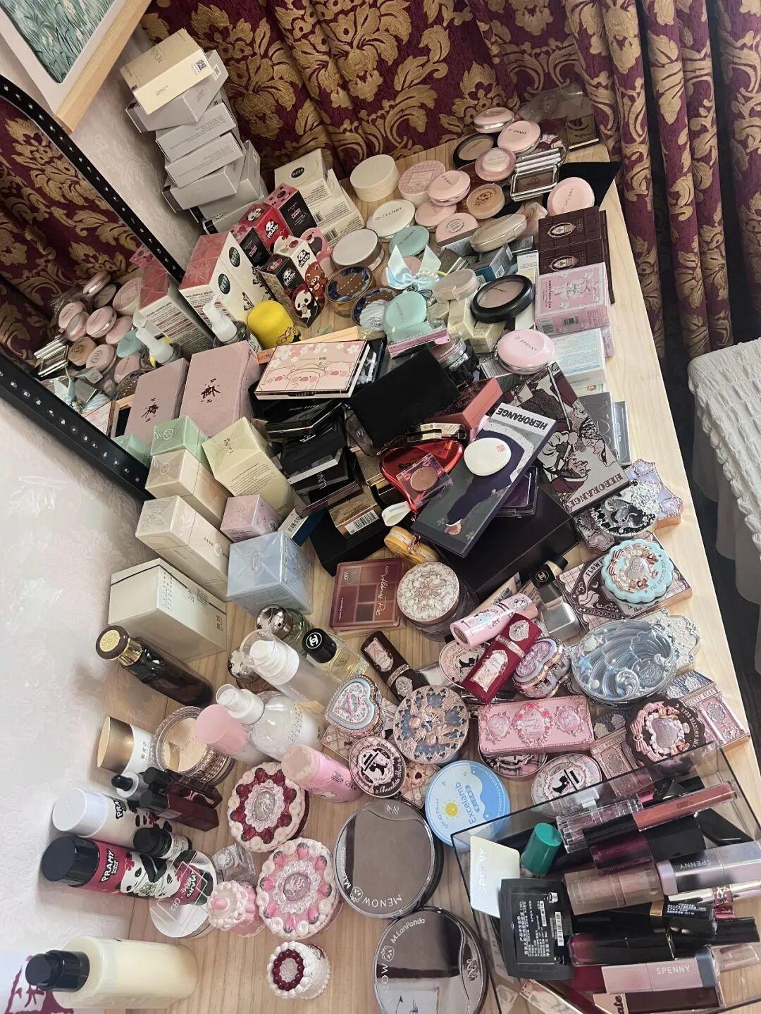 &ldquo;Mua v&igrave; th&iacute;ch&rdquo; rồi để đ&oacute;: 5 m&oacute;n đồ nhiều phụ nữ mua c&agrave;ng nhiều c&agrave;ng thấy&hellip; chật nh&agrave; v&agrave; tốn tiền- Ảnh 4.