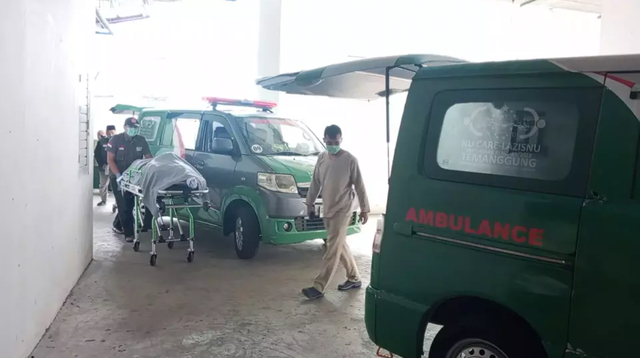 Gia đ&igrave;nh 4 người đi cắm trại rồi bặt v&ocirc; &acirc;m t&iacute;n, nh&acirc;n vi&ecirc;n mở lều rồi chết lặng trước thứ b&ecirc;n trong- Ảnh 1.