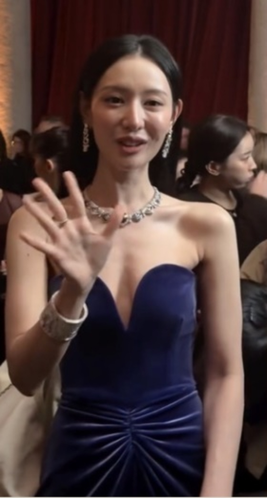 C&ograve;n ai ch&ecirc; Kim Ji Won xấu nữa kh&ocirc;ng?- Ảnh 8.