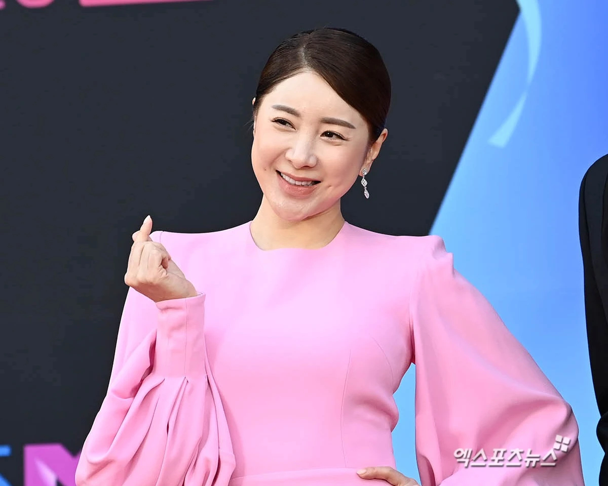 Nữ ca sĩ hạng A bị chồng doanh nh&acirc;n &ldquo;đ&aacute;&rdquo; sau nửa năm cưới, vừa t&aacute;i h&ocirc;n gấp với đại gia hơn 6 tuổi- Ảnh 1.