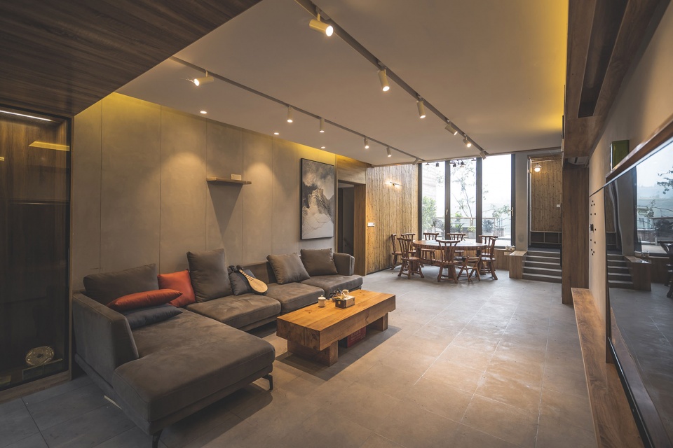 Kiến tr&uacute;c sư thất nghiệp chi 6,5 tỷ x&acirc;y nh&agrave; 300m2 tr&ecirc;n n&uacute;i, sống chill c&ugrave;ng bố mẹ: Uống tr&agrave; tr&ecirc;n n&oacute;c nh&agrave;, kh&ocirc;ng c&oacute; h&agrave;ng r&agrave;o- Ảnh 16.