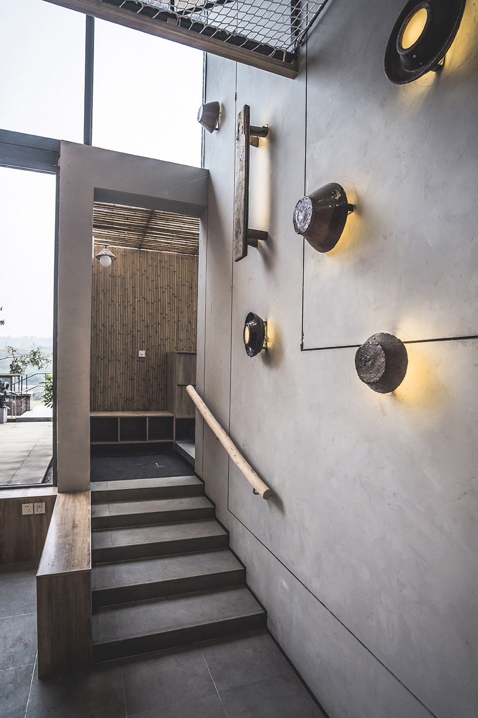 Kiến tr&uacute;c sư thất nghiệp chi 6,5 tỷ x&acirc;y nh&agrave; 300m2 tr&ecirc;n n&uacute;i, sống chill c&ugrave;ng bố mẹ: Uống tr&agrave; tr&ecirc;n n&oacute;c nh&agrave;, kh&ocirc;ng c&oacute; h&agrave;ng r&agrave;o- Ảnh 14.