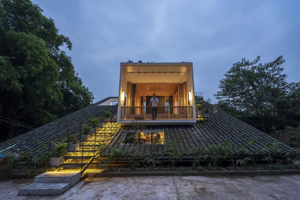 Kiến tr&uacute;c sư thất nghiệp chi 6,5 tỷ x&acirc;y nh&agrave; 300m2 tr&ecirc;n n&uacute;i, sống chill c&ugrave;ng bố mẹ: Uống tr&agrave; tr&ecirc;n n&oacute;c nh&agrave;, kh&ocirc;ng c&oacute; h&agrave;ng r&agrave;o- Ảnh 20.