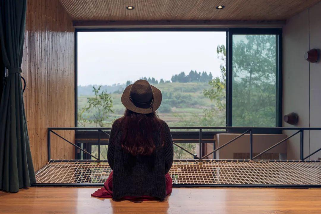 Kiến tr&uacute;c sư thất nghiệp chi 6,5 tỷ x&acirc;y nh&agrave; 300m2 tr&ecirc;n n&uacute;i, sống chill c&ugrave;ng bố mẹ: Uống tr&agrave; tr&ecirc;n n&oacute;c nh&agrave;, kh&ocirc;ng c&oacute; h&agrave;ng r&agrave;o- Ảnh 10.
