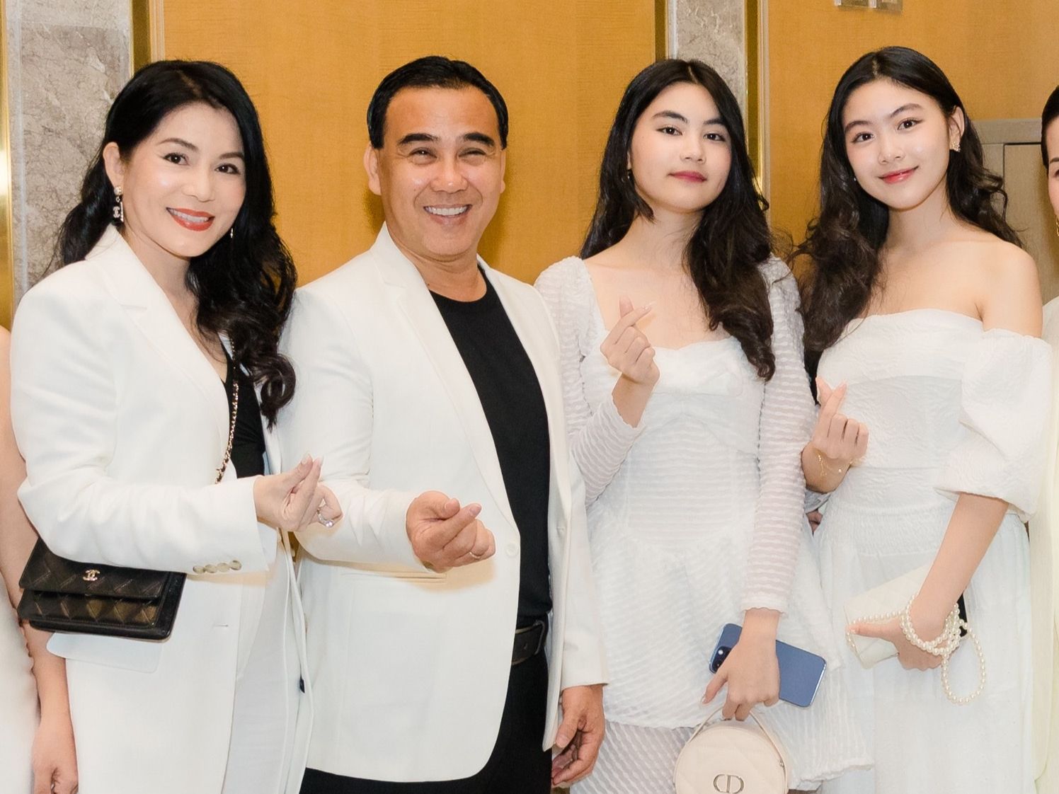 Đại gia S&agrave;i th&agrave;nh khoe khu vườn đẹp như resort ri&ecirc;ng: H&oacute;a ra đ&acirc;y ch&iacute;nh l&agrave; "xa xỉ phẩm" của người gi&agrave;u- Ảnh 1.