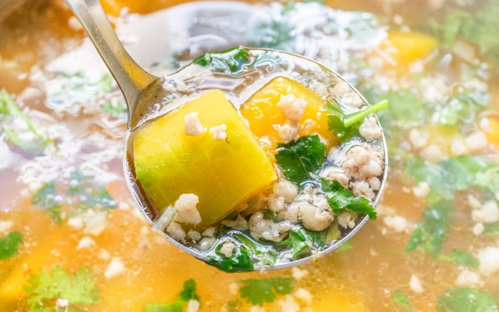 Một môn thể thao vui vẻ nhưng bị đánh giá thấp: Chống lão hóa, giảm trầm cảm, đi bộ hay chạy bộ cũng khó sánh bằng - Ảnh 2.
