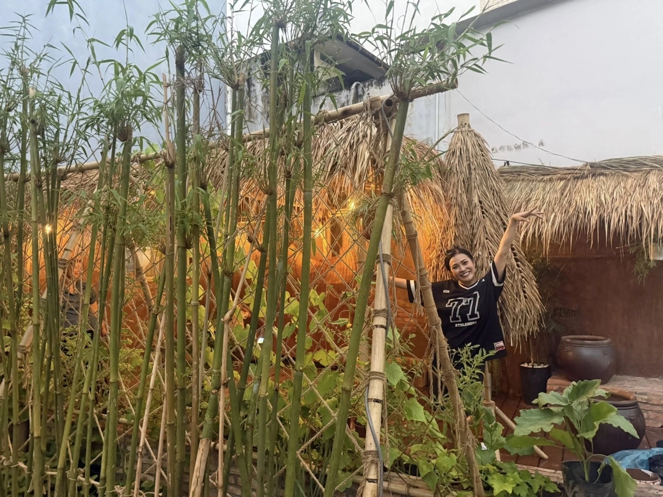 Nữ nghệ sĩ Việt từng chi 270 c&acirc;y v&agrave;ng để mua nh&agrave;: 53 tuổi sống b&igrave;nh y&ecirc;n trong cơ ngơi 2 tầng, mang phong c&aacute;ch đồng qu&ecirc; mộc mạc- Ảnh 4.