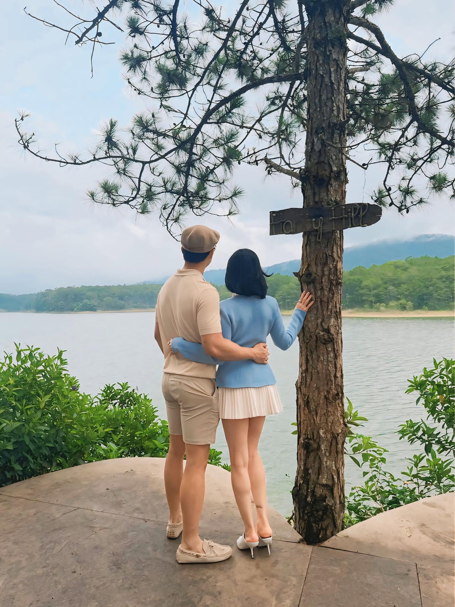 Phản ứng của Lệ Quy&ecirc;n khi bị n&oacute;i đứng b&ecirc;n bạn trai như c&ocirc; ch&aacute;u- Ảnh 1.