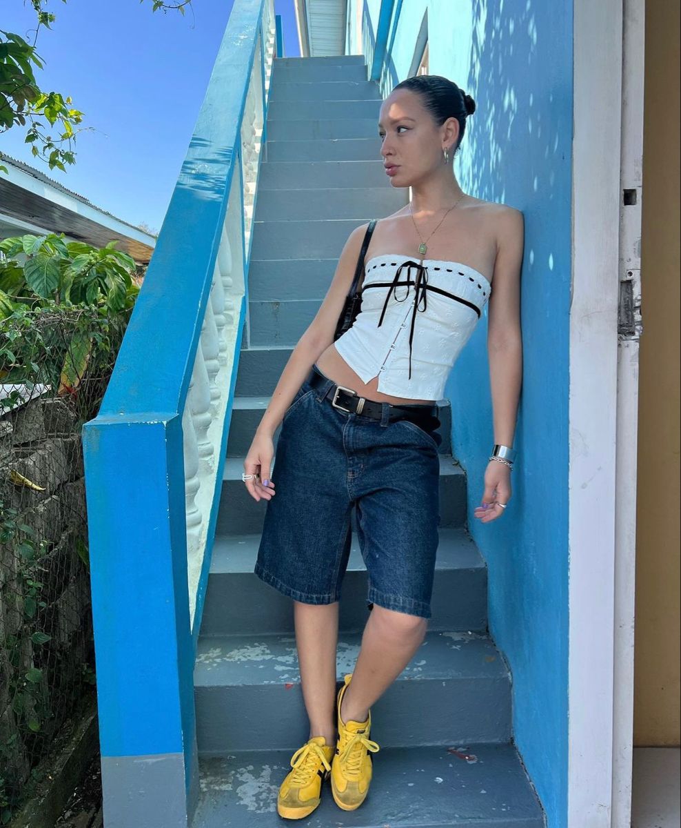 Quần shorts đang được hội &ldquo;cool girl&rdquo; n&acirc;ng tầm: Mix đ&uacute;ng kiểu vừa m&aacute;t vừa sang, mặc cả h&egrave; kh&ocirc;ng ch&aacute;n- Ảnh 9.