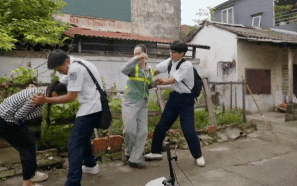 Đừng mừng khi c&oacute; nhiều phim Việt trăm tỷ, doanh thu tăng kh&ocirc;ng đồng nghĩa với một nền điện ảnh lớn- Ảnh 1.