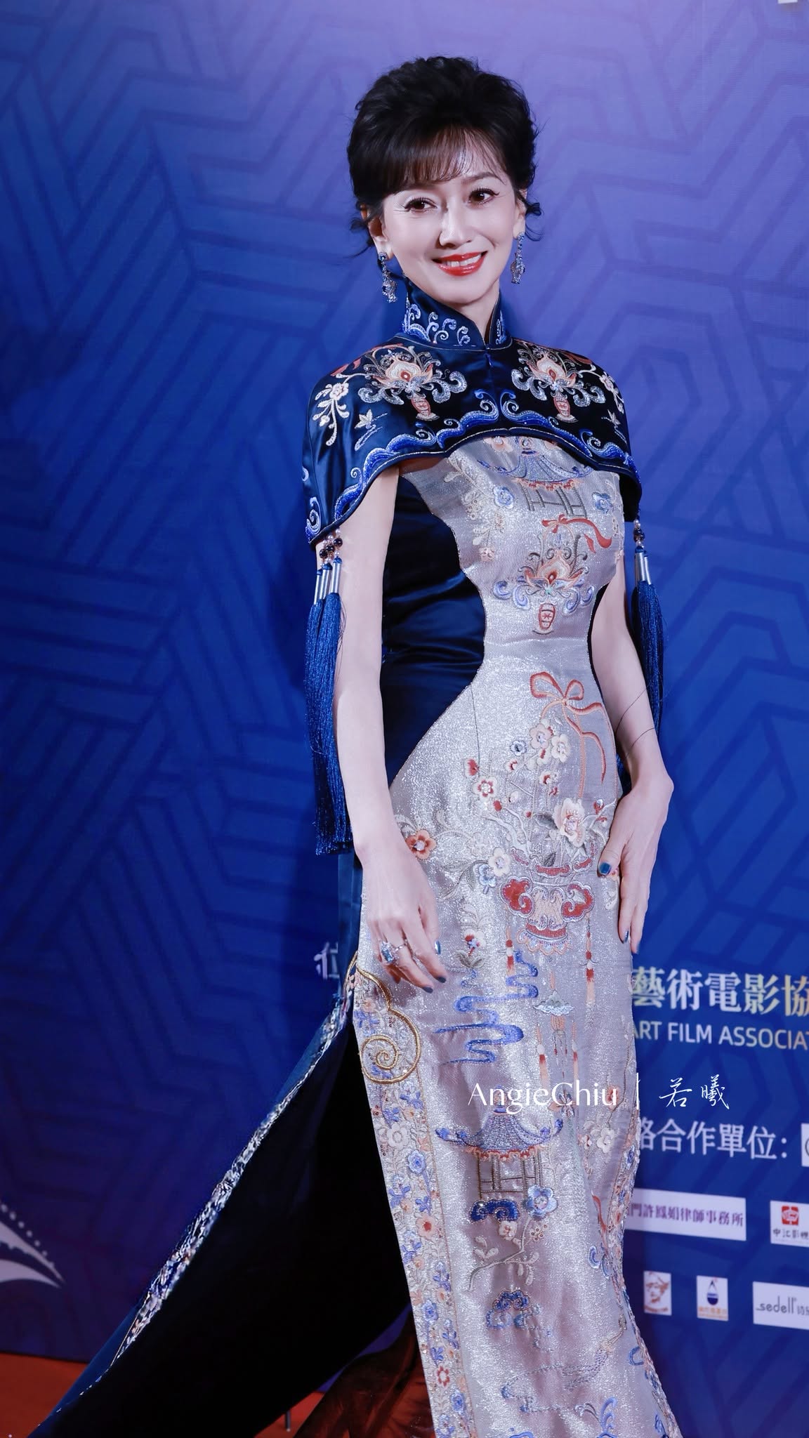 "Bạch x&agrave;" Triệu Nh&atilde; Chi U80 vẫn lưng thẳng eo thon, trẻ ngang g&aacute;i 30: C&oacute; 5 th&oacute;i quen chống gi&agrave; gi&uacute;p phụ nữ trung ni&ecirc;n đ&oacute;ng băng tuổi t&aacute;c - Ảnh 2.