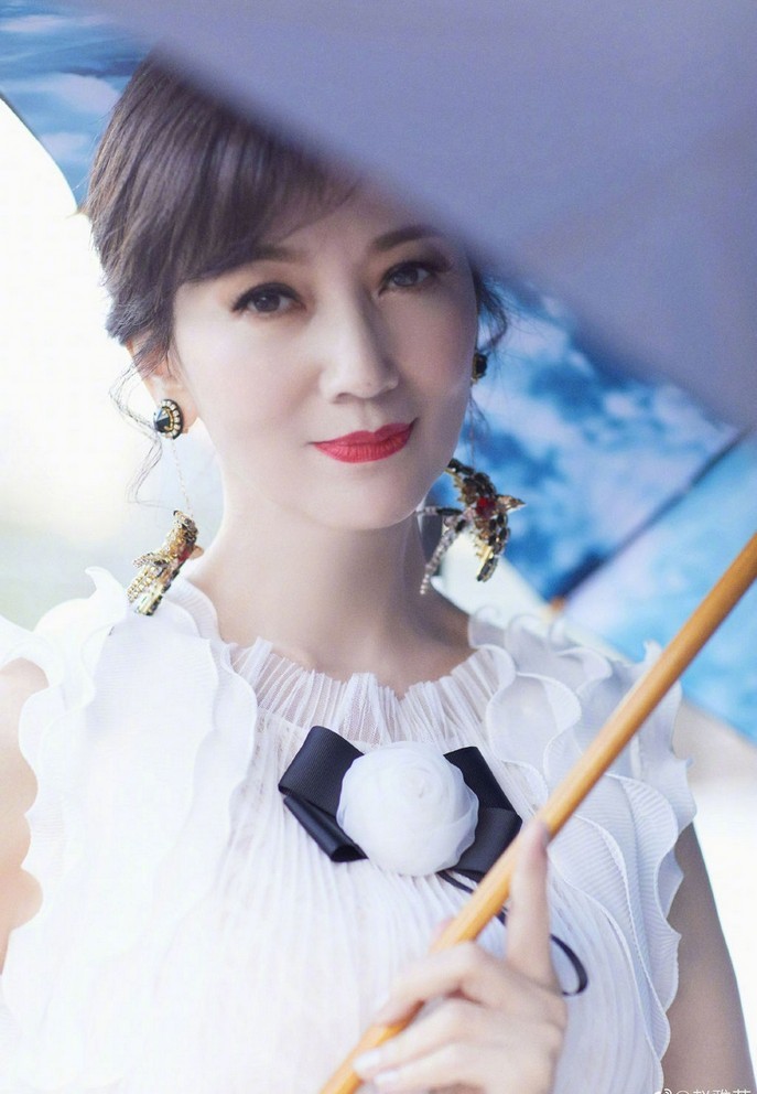 "Bạch x&agrave;" Triệu Nh&atilde; Chi U80 vẫn lưng thẳng eo thon, trẻ ngang g&aacute;i 30: C&oacute; 5 th&oacute;i quen chống gi&agrave; gi&uacute;p phụ nữ trung ni&ecirc;n đ&oacute;ng băng tuổi t&aacute;c - Ảnh 6.