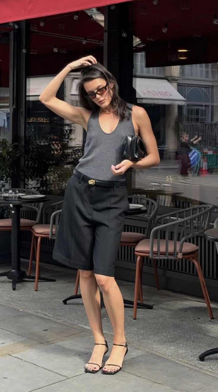 Quần shorts đang được hội &ldquo;cool girl&rdquo; n&acirc;ng tầm: Mix đ&uacute;ng kiểu vừa m&aacute;t vừa sang, mặc cả h&egrave; kh&ocirc;ng ch&aacute;n- Ảnh 22.
