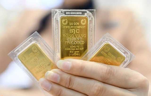 Gi&aacute; v&agrave;ng đồng loạt giảm đầu tuần, nhiều thương hiệu mất mốc 145 triệu đồng/lượng- Ảnh 1.