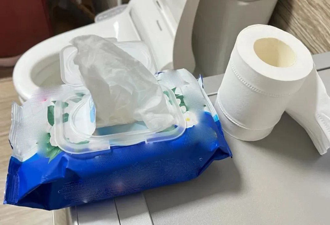 N&oacute;ng: Thu hồi khăn ướt trẻ em, b&aacute;c sĩ da liễu đưa ra cảnh b&aacute;o - Ảnh 3.