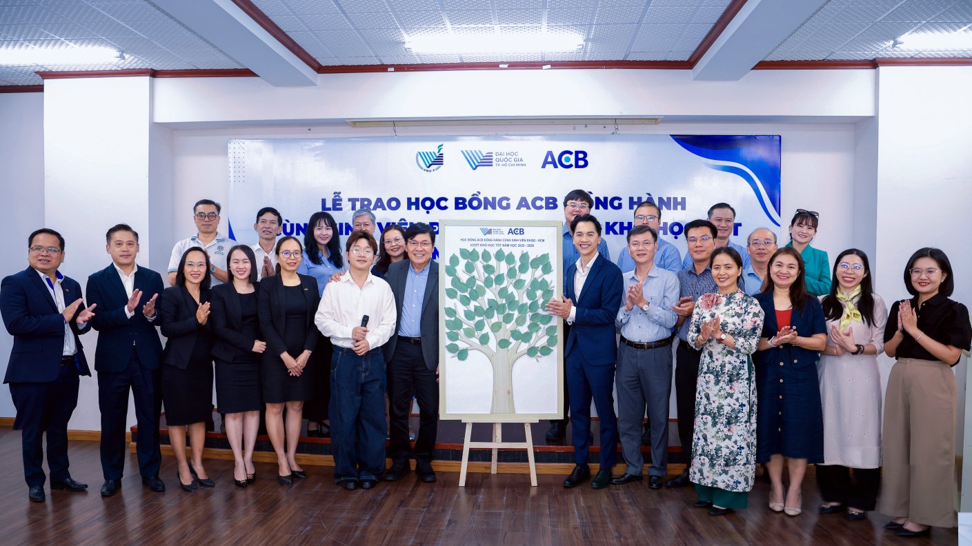Chủ tịch Trần Hùng Huy: Sáng lập bởi những giảng viên đại học, giáo dục trở thành DNA của ACB - Ảnh 2. Chủ tịch Trần Hùng Huy: Sáng lập bởi những giảng viên đại học, giáo dục trở thành DNA của ACB - Ảnh 2.