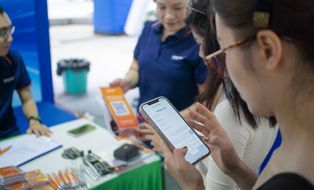 Gen Z quản lý tài chính trên nền tảng số - Ảnh 1. Gen Z quản lý tài chính trên nền tảng số - Ảnh 1.