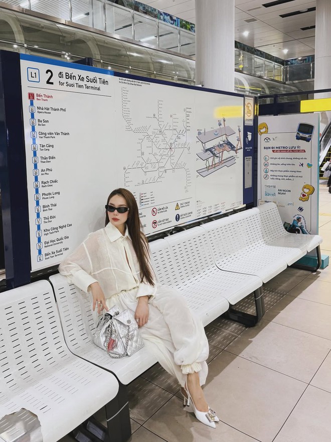 Mỹ nh&acirc;n U40 trải qua sinh nở vẫn đẹp "như chưa từng đẻ", style s&agrave;nh điệu đến nỗi khối g&aacute;i trẻ phải copy- Ảnh 3.