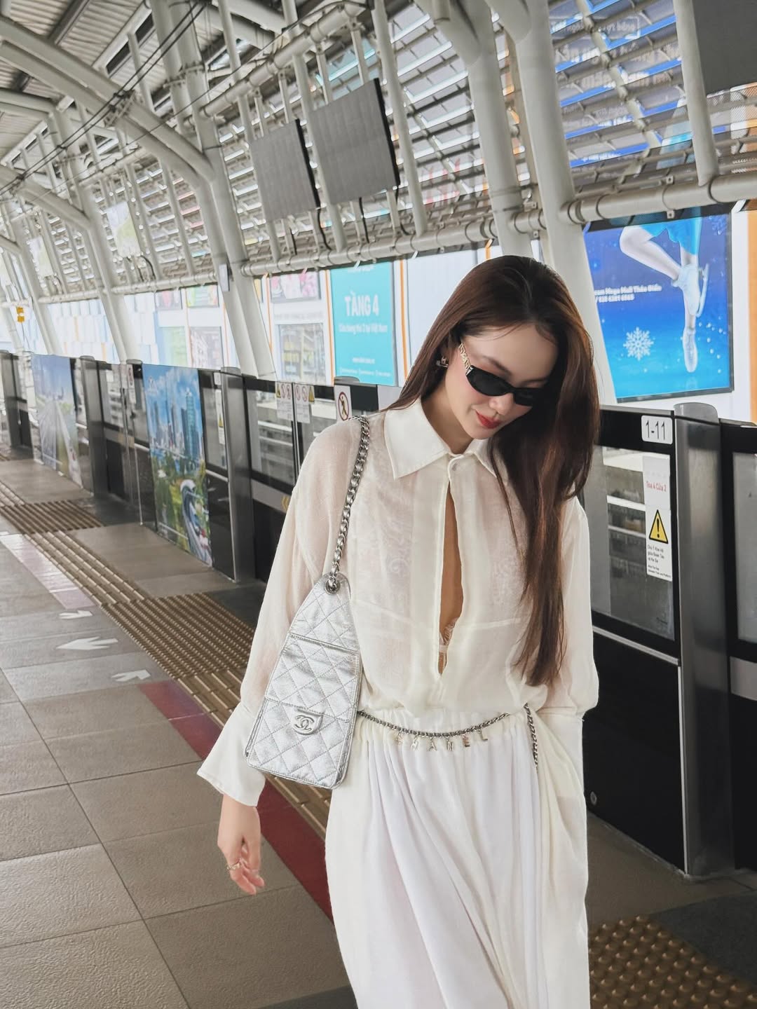 Mỹ nh&acirc;n U40 trải qua sinh nở vẫn đẹp "như chưa từng đẻ", style s&agrave;nh điệu đến nỗi khối g&aacute;i trẻ phải copy- Ảnh 2.