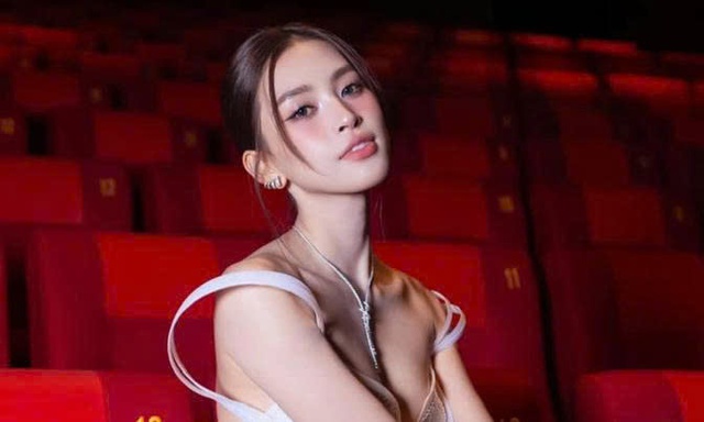 Hoa hậu đẹp nhất Việt Nam được ưu &aacute;i đ&oacute;ng loạt phim ngh&igrave;n tỷ vẫn bị ch&ecirc; &ldquo;đơ&rdquo;: Nhan sắc kh&ocirc;ng cứu nổi diễn xuất?- Ảnh 1.