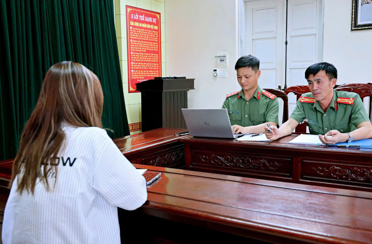 Xử phạt nữ du kh&aacute;ch "Netolatone" v&igrave; bịa chuyện t&acirc;m linh ở Ninh B&igrave;nh- Ảnh 1.