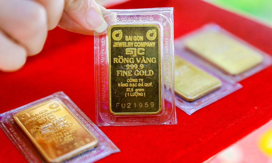 Người mua v&agrave;ng l&uacute;c 18 triệu đồng/ chỉ n&ecirc;n l&agrave;m g&igrave;? - Ảnh 2.