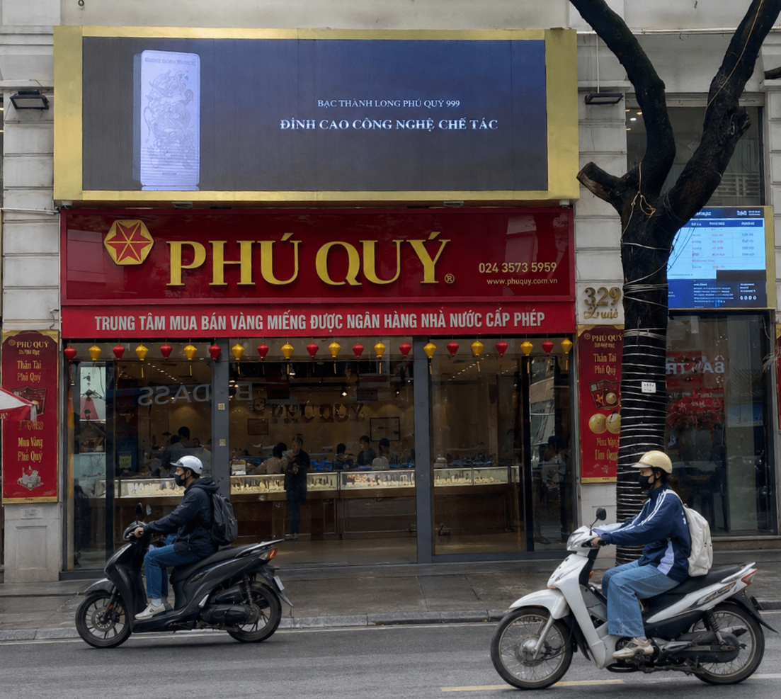 V&igrave; sao v&agrave;ng 18-19 triệu/chỉ th&igrave; tranh nhau xếp h&agrave;ng, giờ c&ograve;n 14,38 triệu lại kh&ocirc;ng thấy ai?- Ảnh 1.