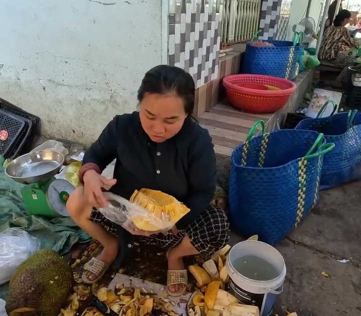 Kh&aacute;ch T&acirc;y v&agrave; chuyện ăn m&iacute;t khi đến Việt Nam: Viết được th&agrave;nh tiểu thuyết 1.000 chương- Ảnh 11.