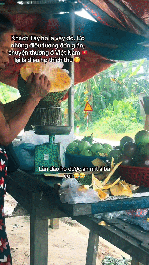 Kh&aacute;ch T&acirc;y v&agrave; chuyện ăn m&iacute;t khi đến Việt Nam: Viết được th&agrave;nh tiểu thuyết 1.000 chương- Ảnh 2.