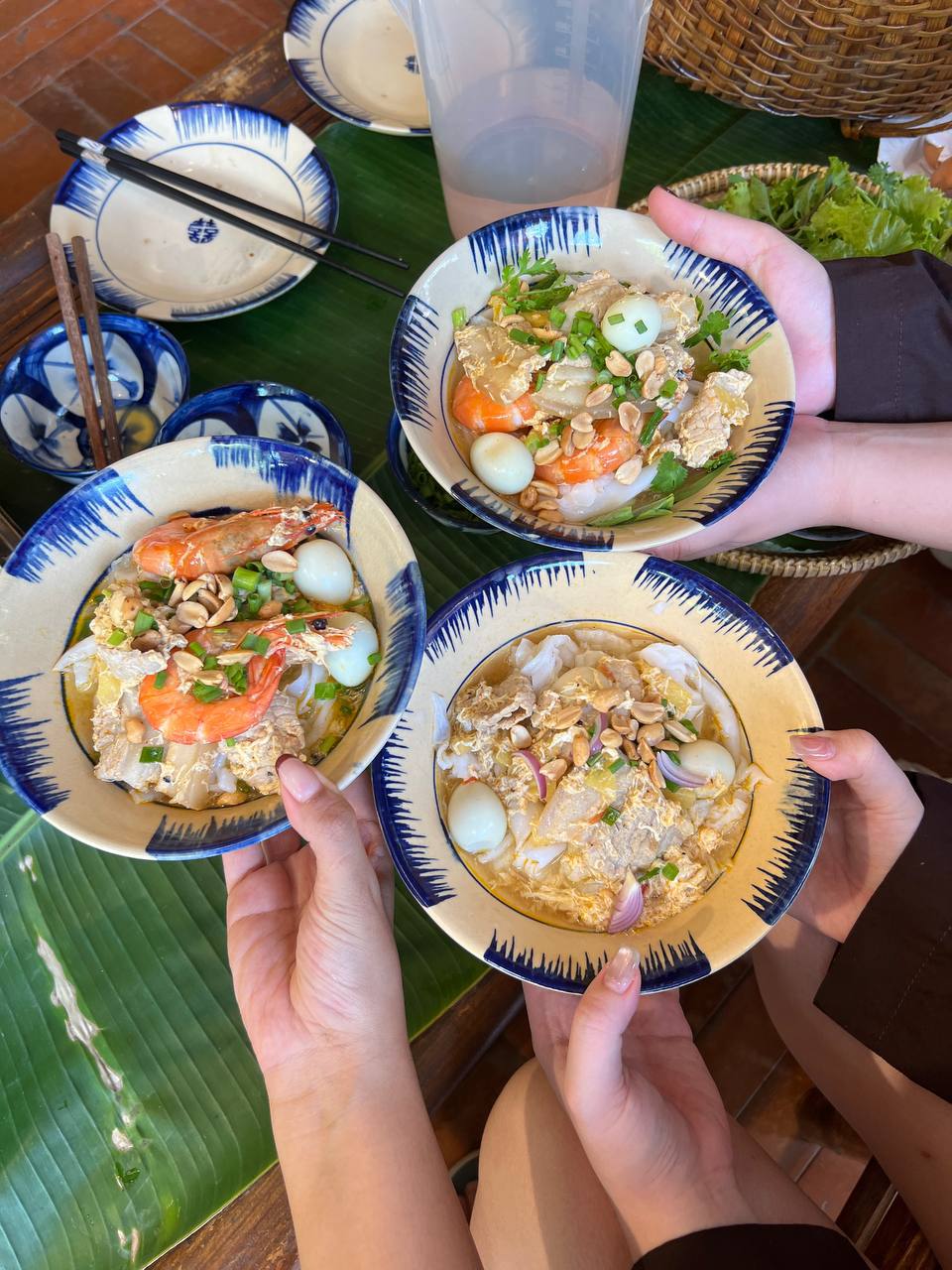 Trải nghiệm nh&agrave; h&agrave;ng c&oacute; vị tr&iacute; đắc địa nhất Hội An, tự tay l&agrave;m t&ocirc; mỳ quảng vừa &yacute; nhất cuộc đời - Ảnh 20.