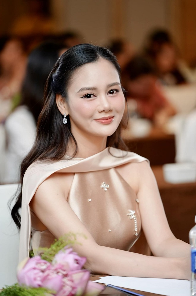 Mỹ nh&acirc;n l&agrave; nghịch l&yacute; visual của Vbiz: Đ&oacute;ng phim n&agrave;o cũng qu&ecirc; m&ugrave;a k&eacute;m sắc, ngo&agrave;i đời đẹp đi&ecirc;n đảo chẳng ai d&aacute;m ch&ecirc;- Ảnh 8.