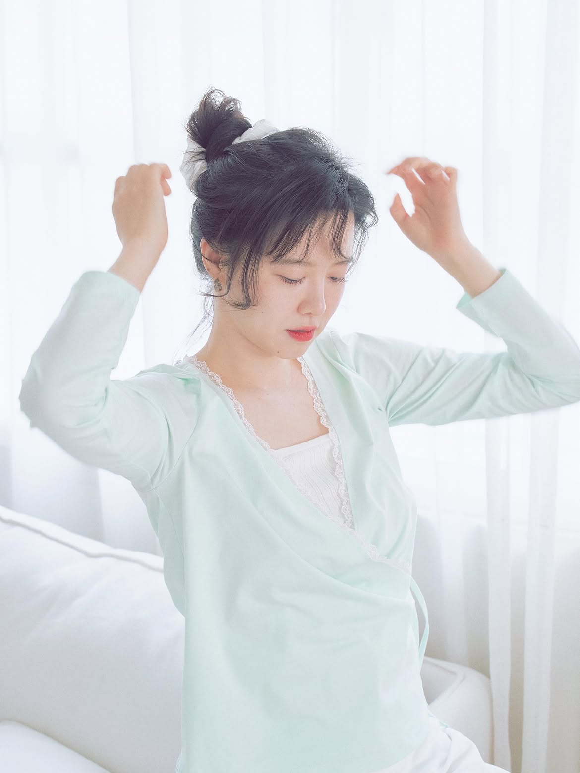"N&agrave;ng cỏ" Goo Hye Sun hết thời đi b&aacute;n l&ocirc; cuốn t&oacute;c kiếm cơm?- Ảnh 2.