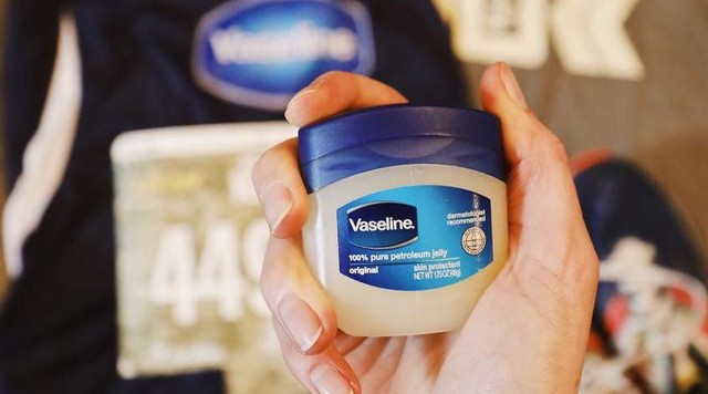C&uacute; "ăn h&ocirc;i" thi&ecirc;n t&agrave;i của Vaseline: Khi kẻ khổng lồ đi "nhặt tiền rơi" tr&ecirc;n TikTok- Ảnh 6.