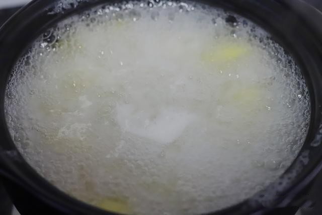 Th&aacute;ng 7 l&agrave; m&ugrave;a ho&agrave;n hảo để ăn 4 m&oacute;n n&agrave;y: Ngon miệng lại gi&uacute;p th&uacute;c đẩy nhu động ruột, chống t&aacute;o b&oacute;n v&agrave; giải nhiệt - Ảnh 21.