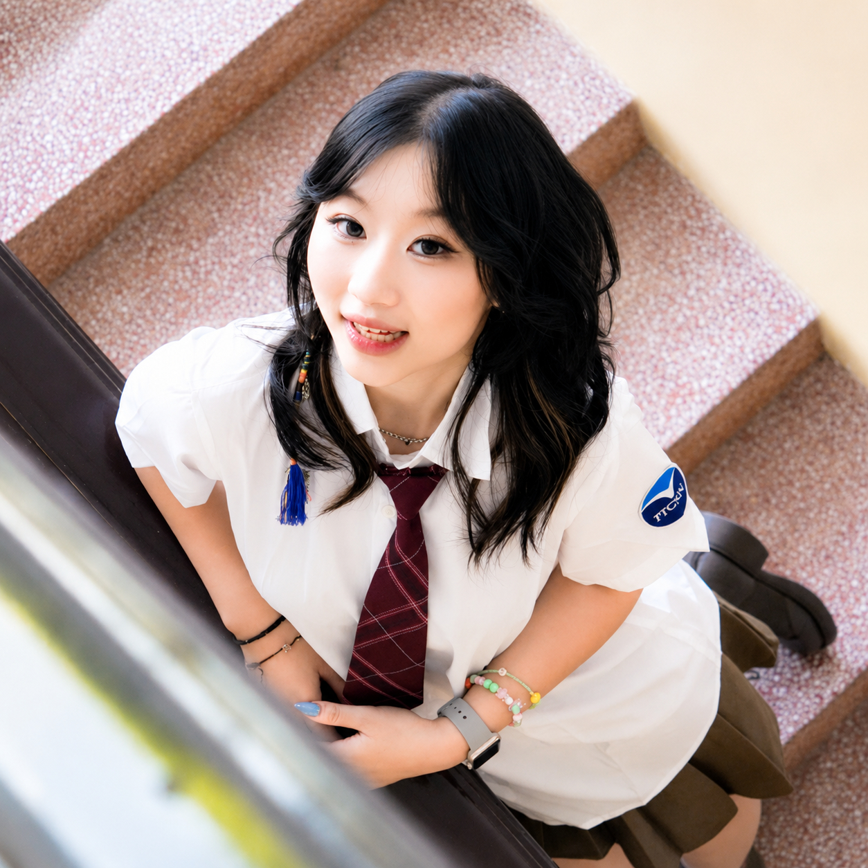 Thủ khoa khối D01 nhận tin vui l&uacute;c đang ăn s&aacute;ng với gia đ&igrave;nh ở Bờ Hồ: "Bố đọc điểm trước, m&igrave;nh c&ograve;n tưởng bố nh&igrave;n nhầm" - Ảnh 1.