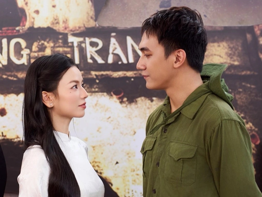 Bắt gặp cặp sao Việt c&ograve;n nợ cả nước c&aacute;i kết đẹp c&ocirc;ng khai t&igrave;nh tứ, ai cũng tấm tắc &ldquo;đ&acirc;y ch&iacute;nh l&agrave; ho&agrave; b&igrave;nh&rdquo;- Ảnh 5.