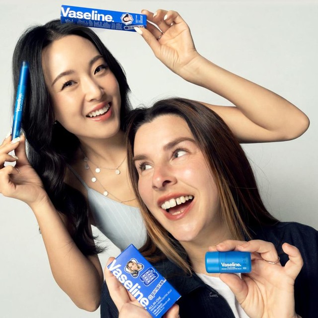 C&uacute; "ăn h&ocirc;i" thi&ecirc;n t&agrave;i của Vaseline: Khi kẻ khổng lồ đi "nhặt tiền rơi" tr&ecirc;n TikTok- Ảnh 1.