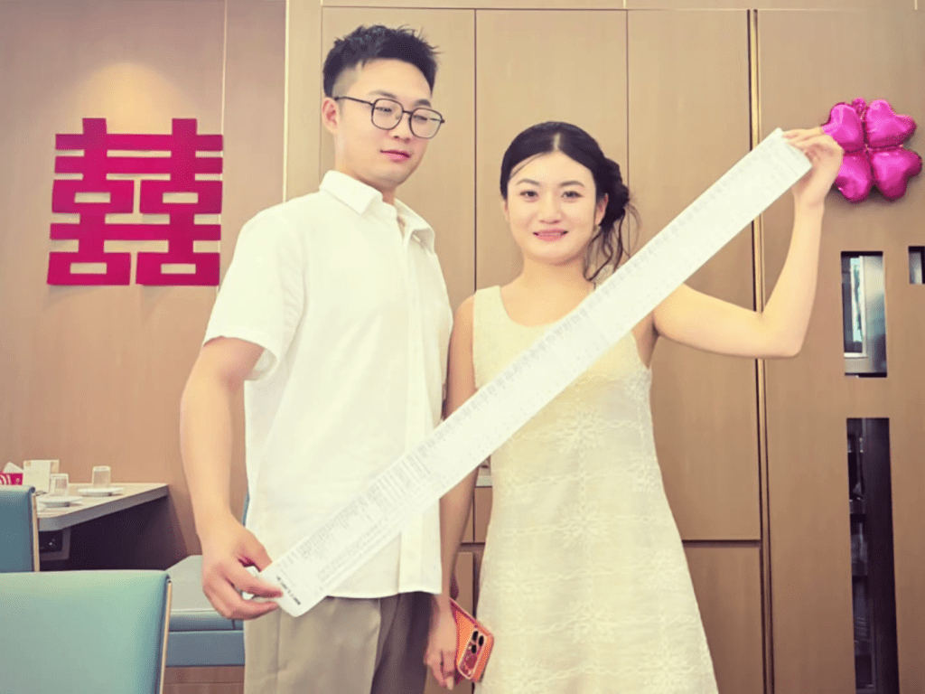 Cặp đôi tổ chức đám cưới ở Haidilao, mời 305 khách, đãi 30 bàn tiệc: Công khai hóa đơn khiến nhiều người bất ngờ- Ảnh 10.