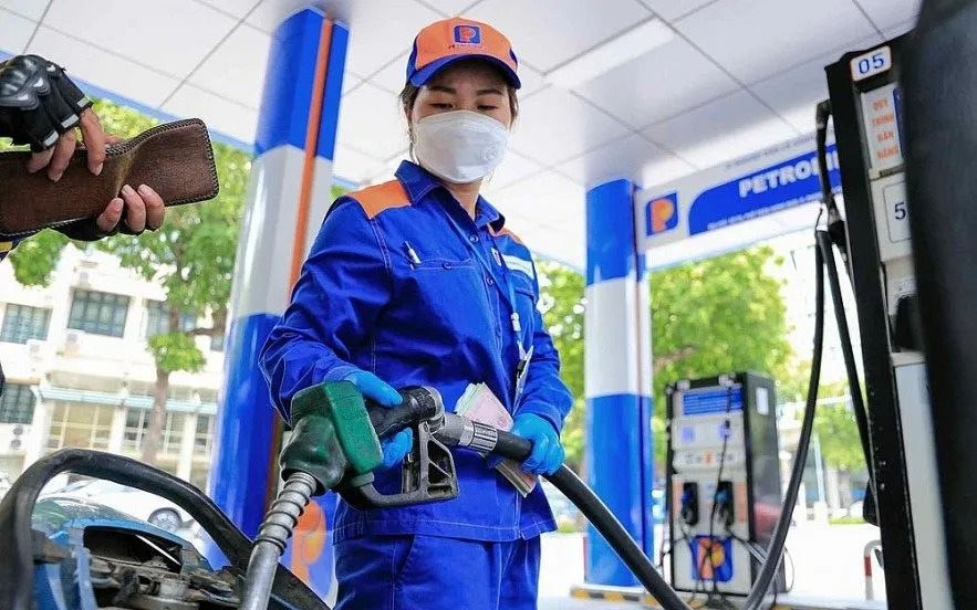 Từ h&ocirc;m nay, h&agrave;ng triệu người d&acirc;n Việt Nam sẽ chứng kiến một tin vui lớn về xăng dầu- Ảnh 2.