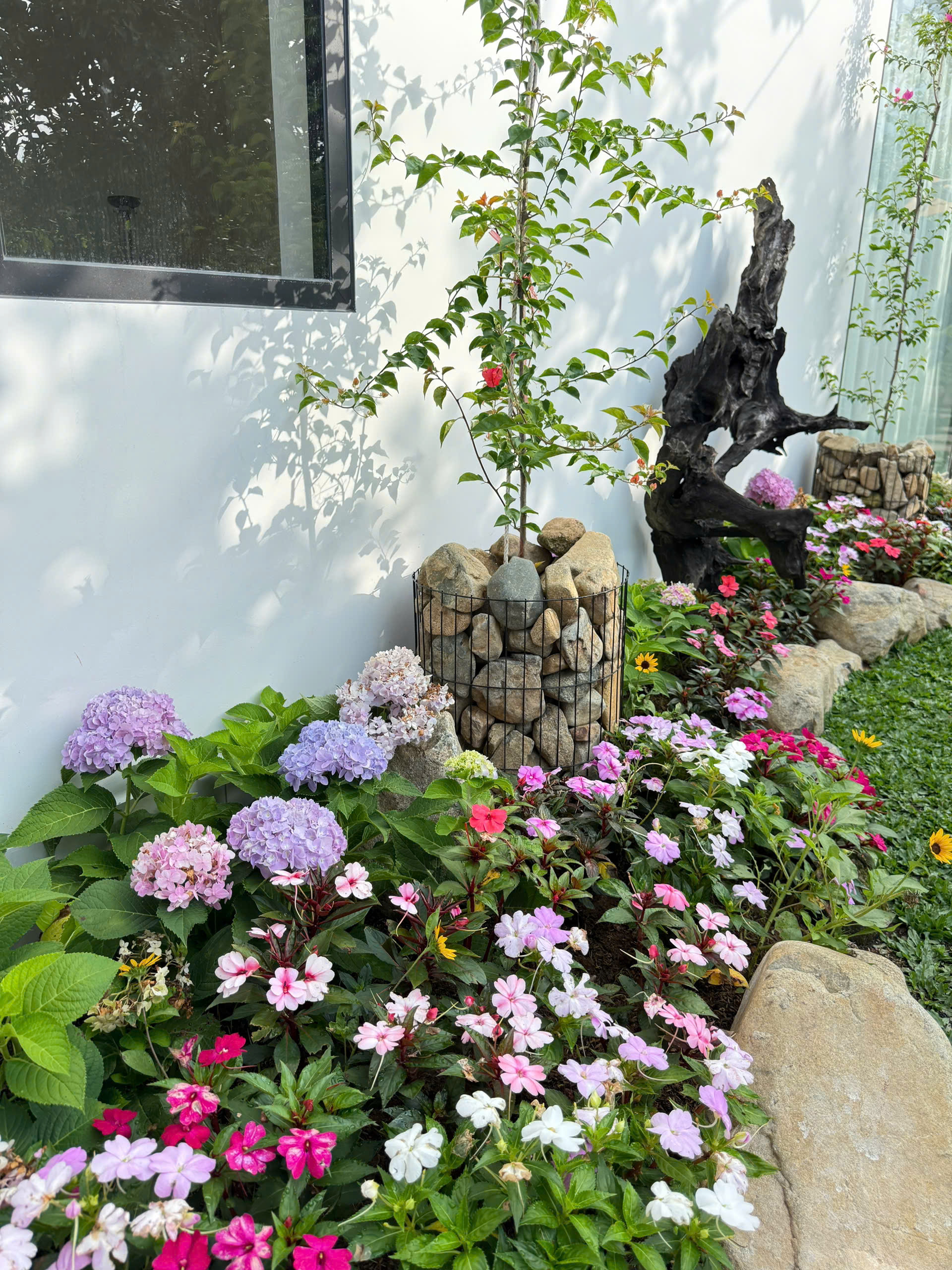32 tuổi bỏ phố về qu&ecirc;, vợ chồng trẻ L&acirc;m Đồng chi 1,15 tỷ x&acirc;y nh&agrave; vườn 144m&sup2;, tiết lộ 3 khoản gi&uacute;p tiết kiệm h&agrave;ng trăm triệu đồng- Ảnh 12.