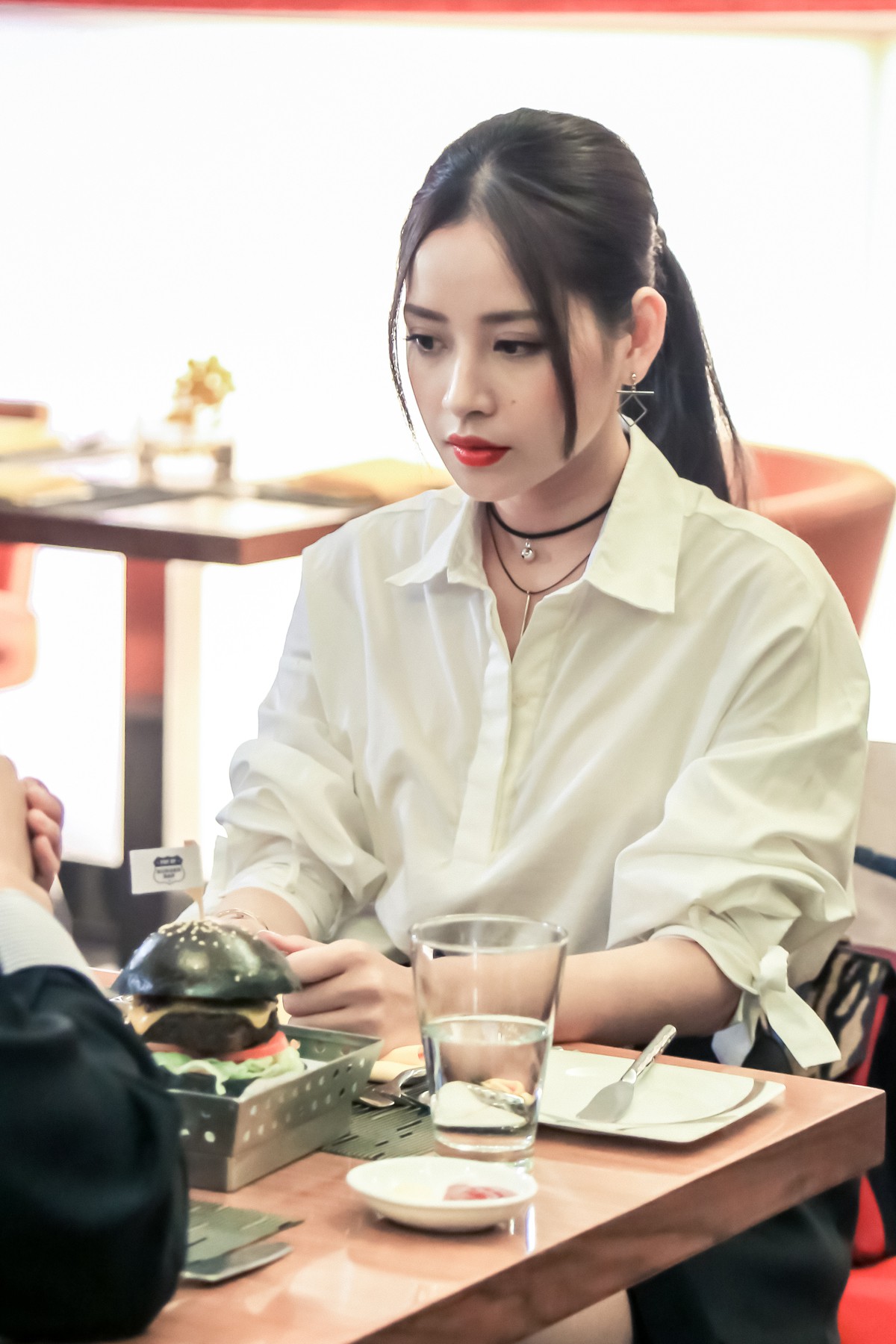 24 gi&acirc;y l&yacute; giải v&igrave; sao đ&acirc;y l&agrave; nữ diễn vi&ecirc;n đ&ocirc;ng fan nhất Việt Nam: Visual ho&agrave;n hảo kh&ocirc;ng lệch một ly- Ảnh 9.