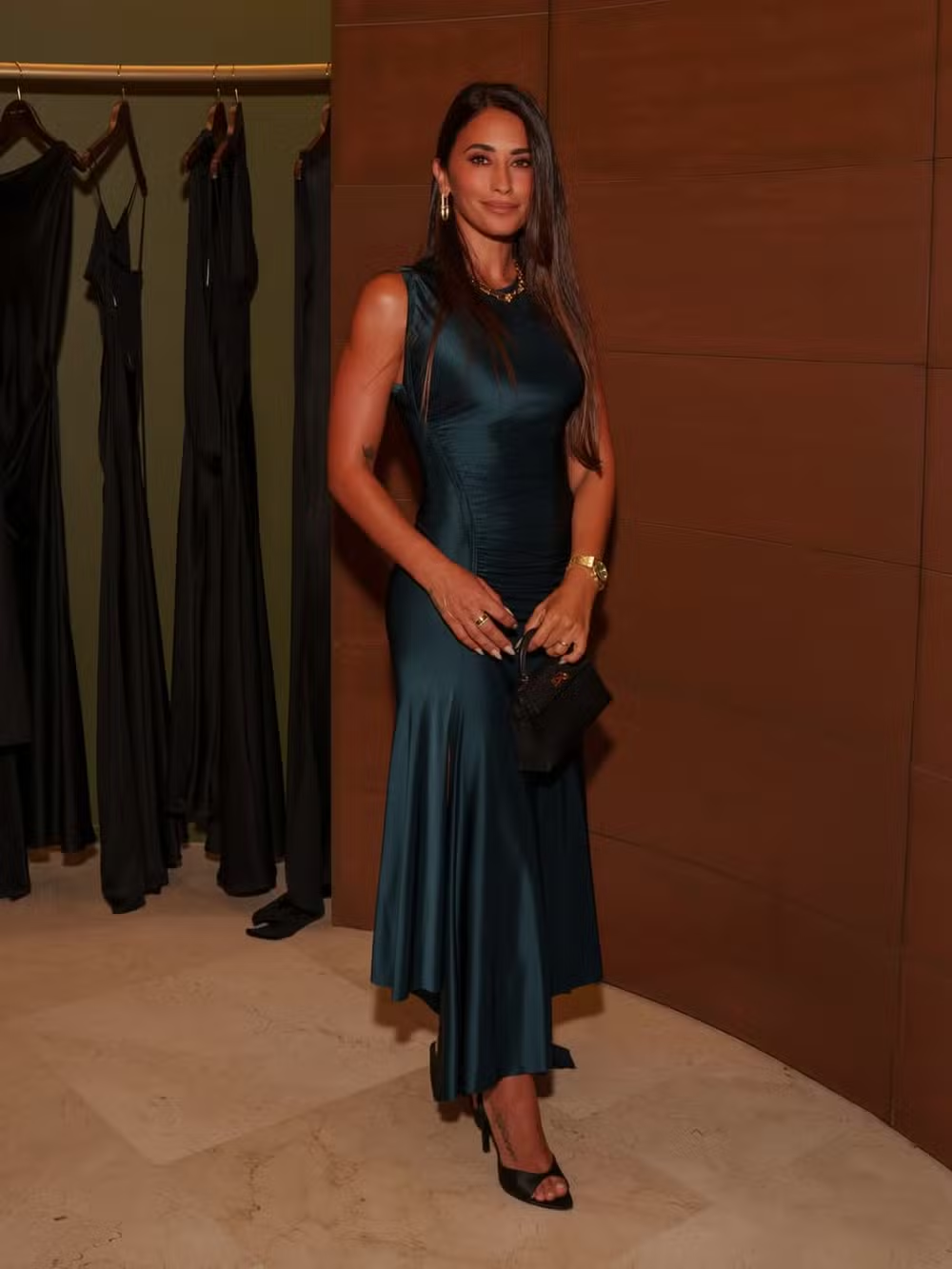Khung h&igrave;nh quyền lực nhất l&agrave;ng WAGs thế giới: Vợ Messi đọ sắc c&ugrave;ng Victoria Beckham, kh&iacute; chất sang - xịn kh&oacute; ai b&igrave; kịp!- Ảnh 5.