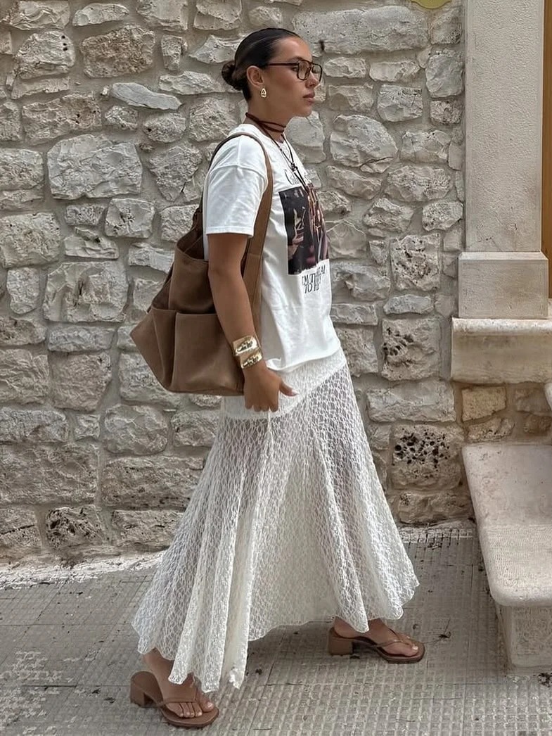 12 outfit với &aacute;o thun đơn giản nhưng mặc l&ecirc;n ai cũng khen c&oacute; gu- Ảnh 11.