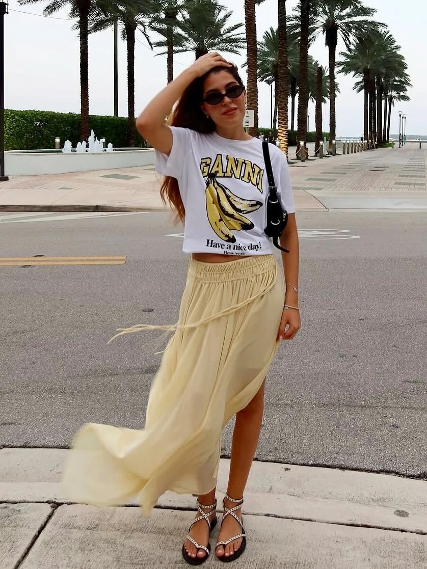 12 outfit với &aacute;o thun đơn giản nhưng mặc l&ecirc;n ai cũng khen c&oacute; gu- Ảnh 12.